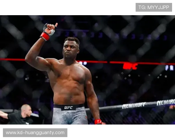 乔恩·琼斯这生活也太疯了吧，赛场外花钱像开挂似的…