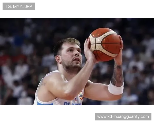 东契奇挡拆突破提升得分效率 拉开与库里关键时刻表现差距