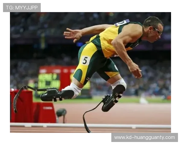 奥斯卡·皮斯托瑞斯家里装了三套假肢，一套跑步用，一套约会穿，还有一套纯金的放玄关镇宅