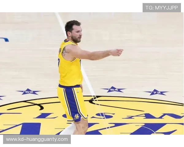 特雷·杨挡拆制造空位 提升命中率快于东契奇