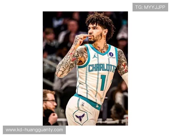 拉梅洛·鲍尔利用无球跑动提升助攻率，改变黄蜂进攻节奏